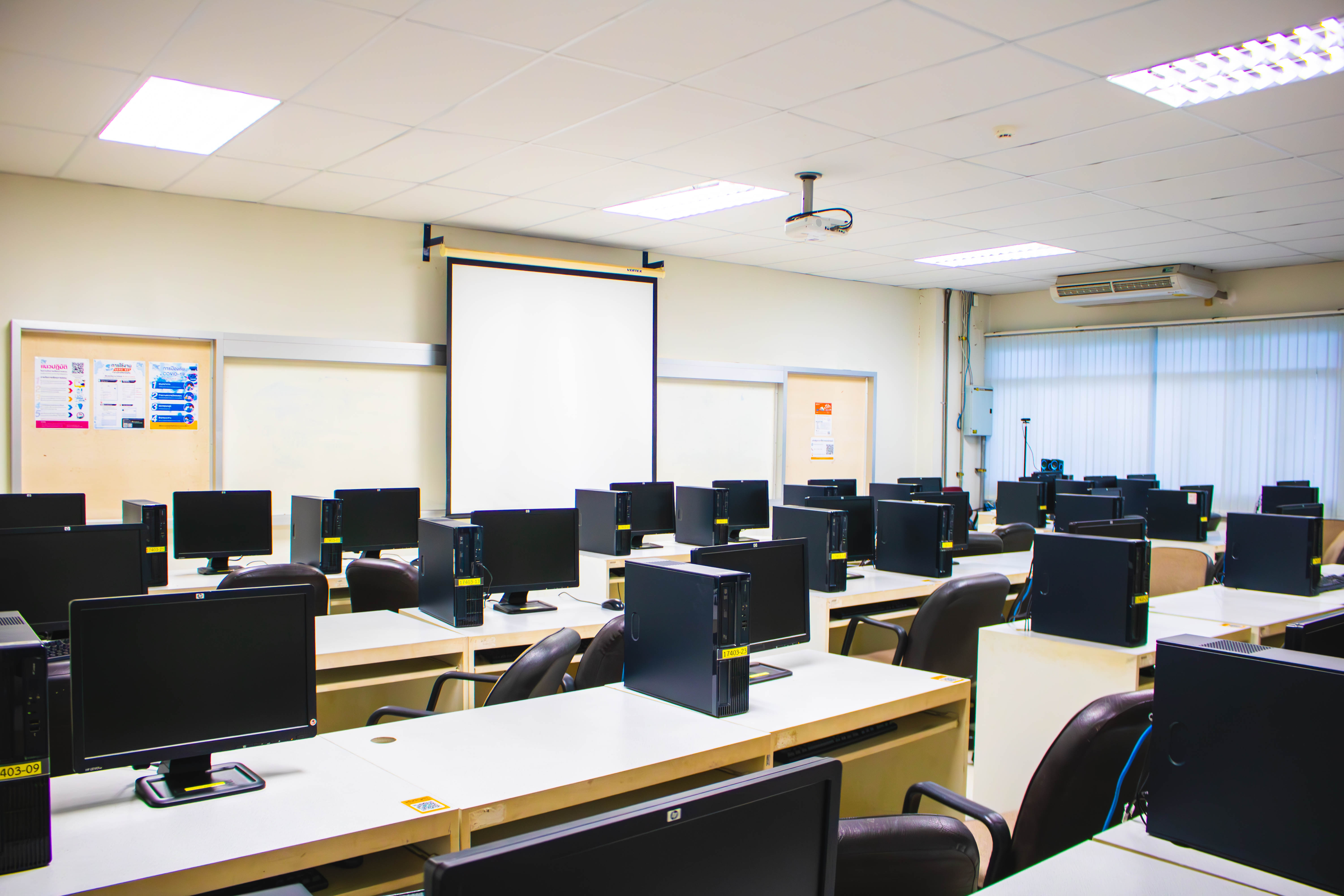 LAB Com 17403