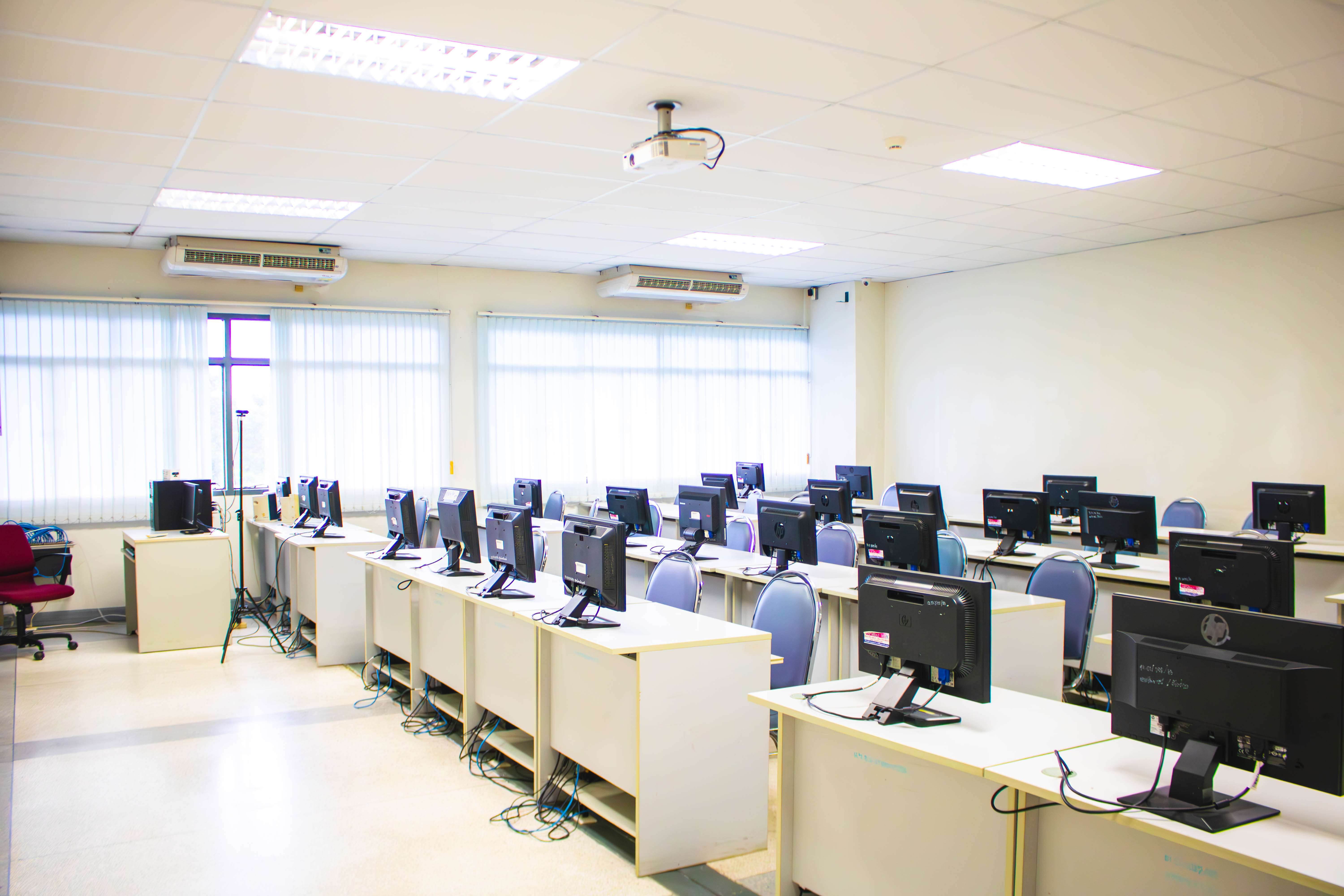 LAB Com 17405