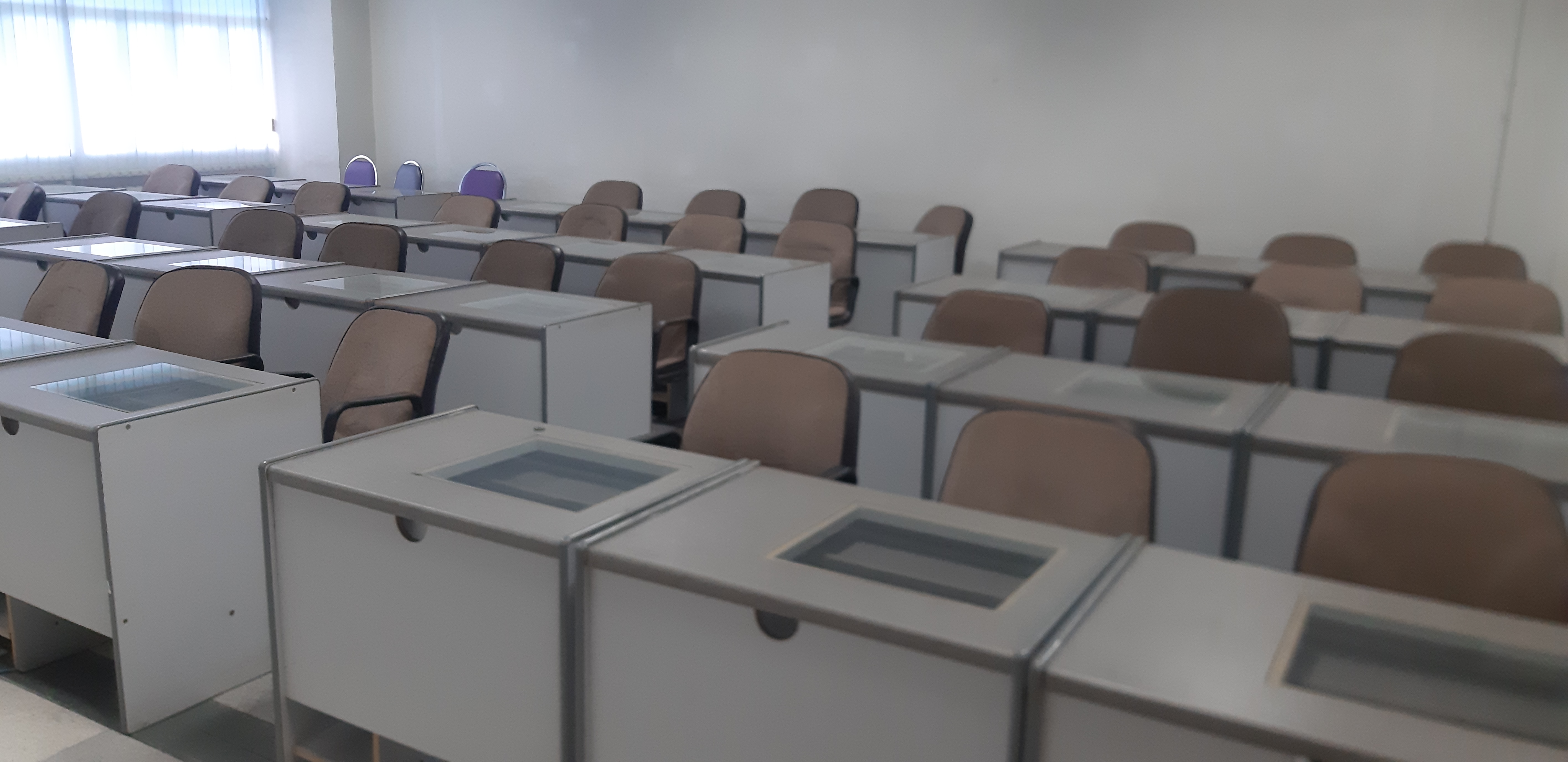 LAB Com 17305