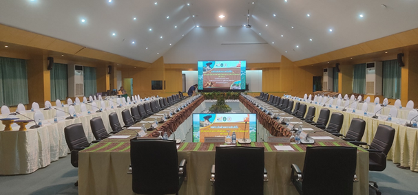 ระบบไมประชุม รูปแบบตัวยู 